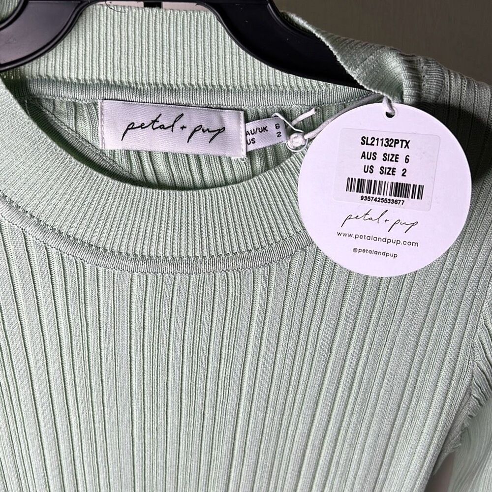 Petal and Pup Women's Milleri Dress Sage Green Ribbed Nwt Size 2 - Picture 2 of 4